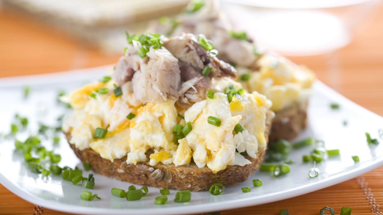 Smoked mackerel scrambled eggs