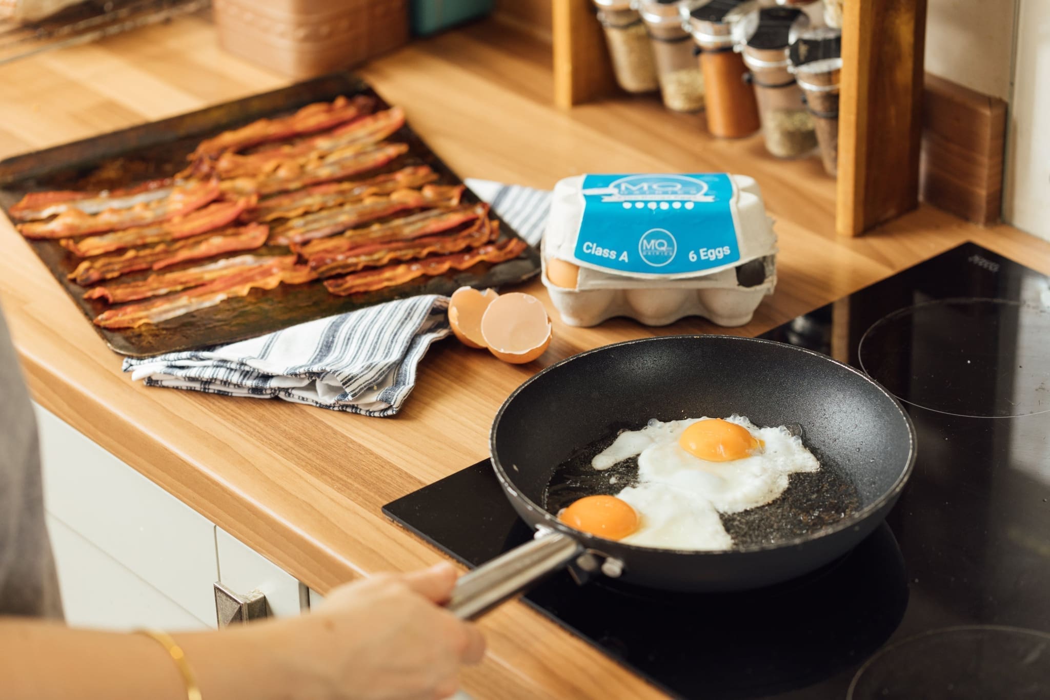 Large Free Range Eggs x 6 Delivered | McQueens Dairies